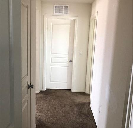 4th image of 7042 Glencoe Harbor Ave