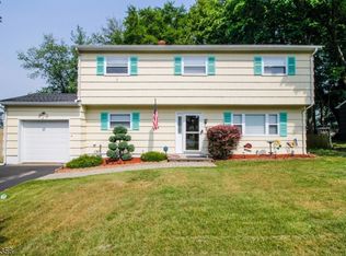 7 Marvin St, Dover, NJ 07801