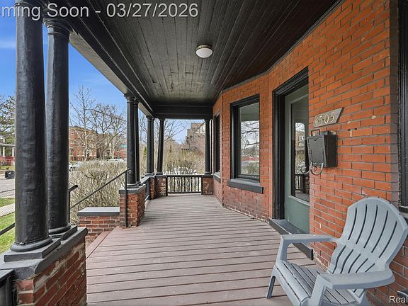 5th image of 4505 Commonwealth St