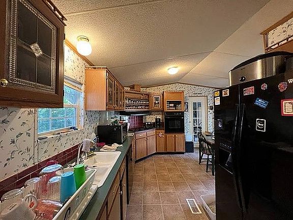 3rd image of 36722 Palm St