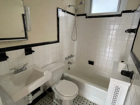 4213 Regent Sq, Philadelphia, PA 19104