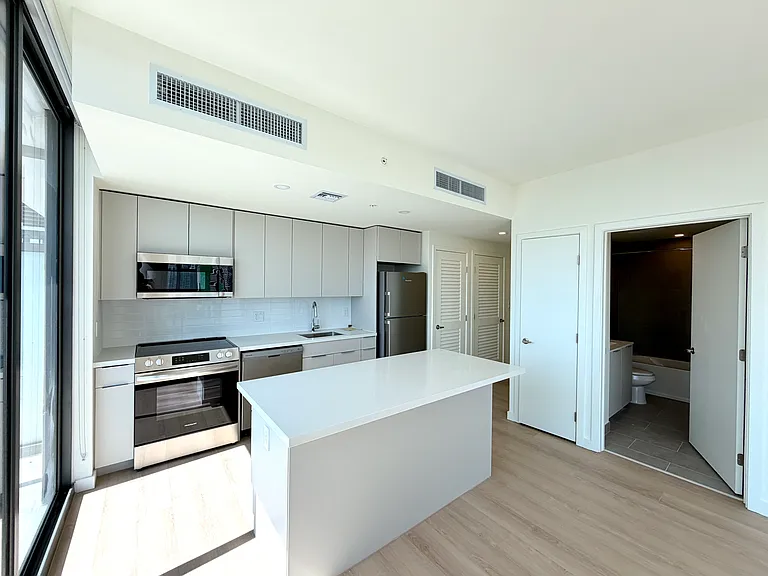 137 N Miami Ave #A1 — Photo 2