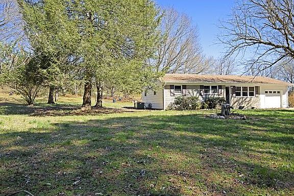 3rd image of 142 Myers Subdivision Dr