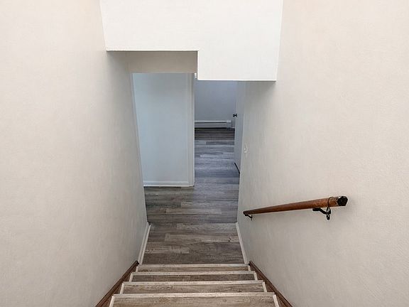 5th image of 121 Warner St