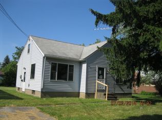 836 E Robinson St, North Tonawanda, NY 14120