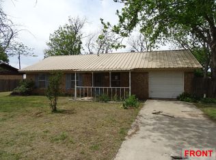 314 Cedar St, Bangs, TX 76823