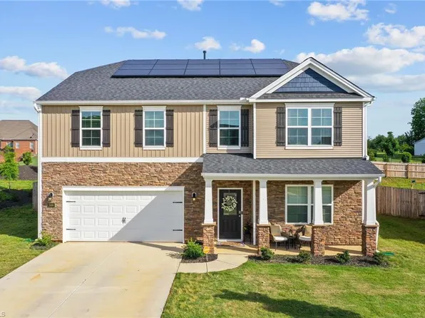 2466 Summersby Dr, Mebane, NC 27302