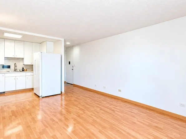 1400 Pensacola St APT 703, Honolulu, HI 96822
