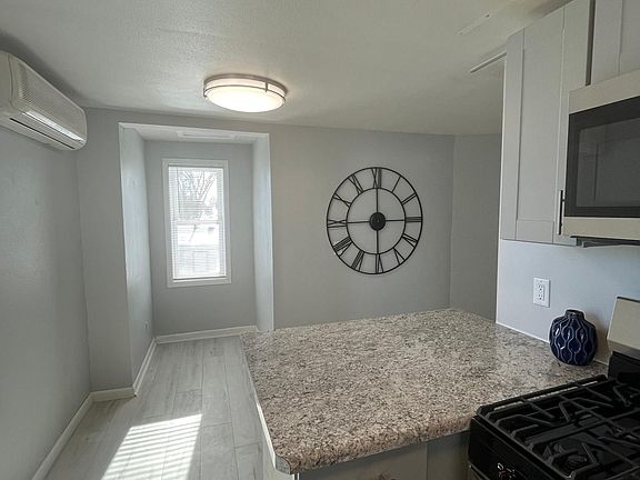 3rd image of 344 23rd Ave N #2