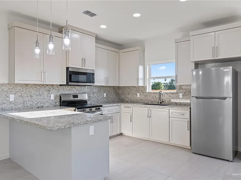 2713 W Brookside Bend St #2 — Photo 3