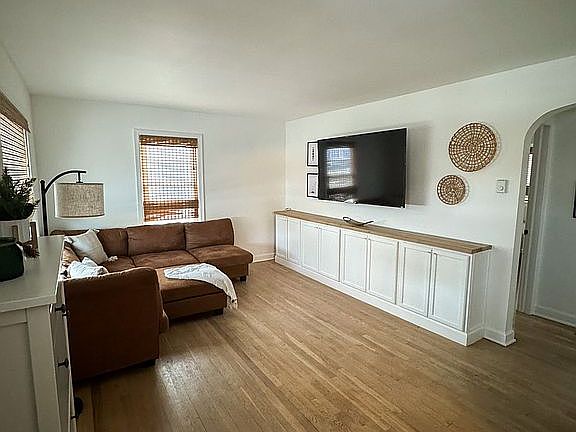 2nd image of 2341 Wilmer St
