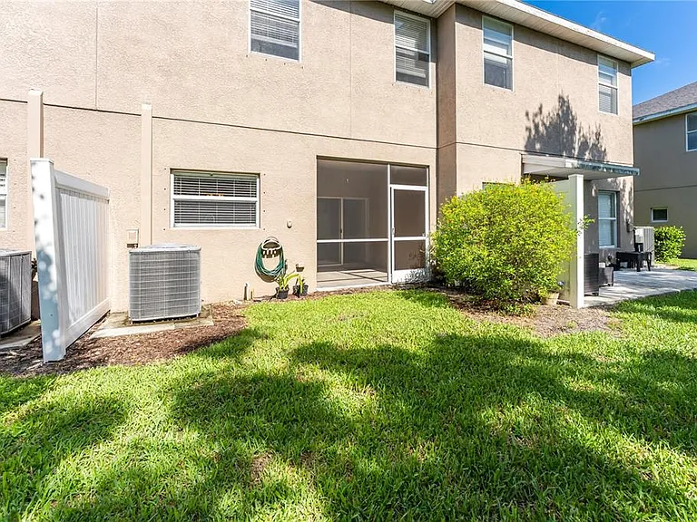 1346 Grantham Dr — Photo 31