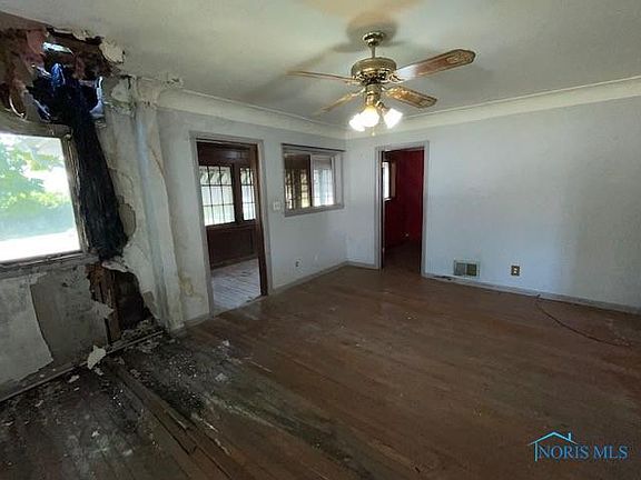 2nd image of 219 Milford St