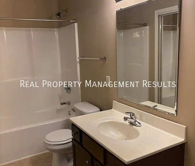 9895 Cove Point Ct — Photo 8