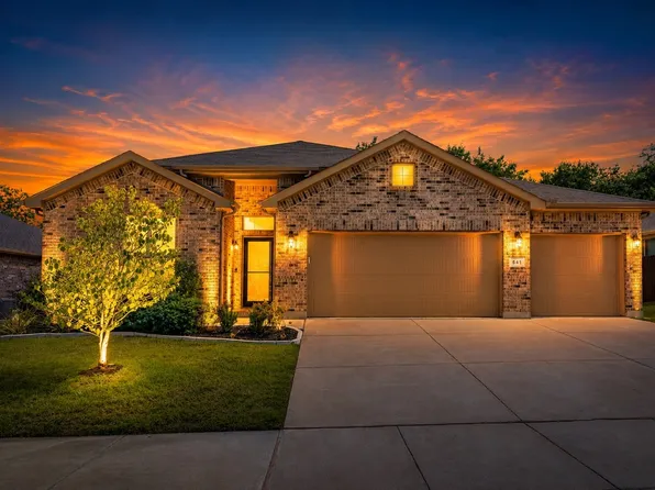 641 Redding Dr, Saginaw, TX 76131