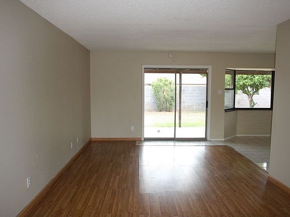 5th image of 3921 W Garden Dr