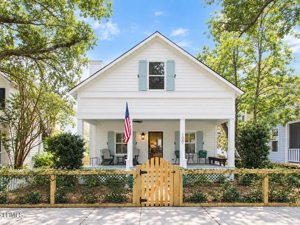 1009 11th Street, Port Royal, SC 29935