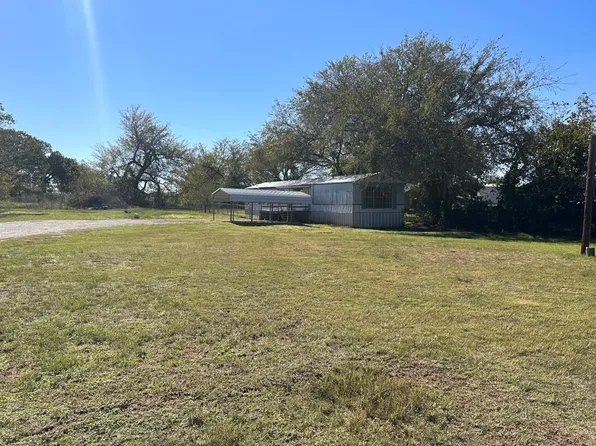 109 Village Bend Rd, Mineral Wells, TX 76067