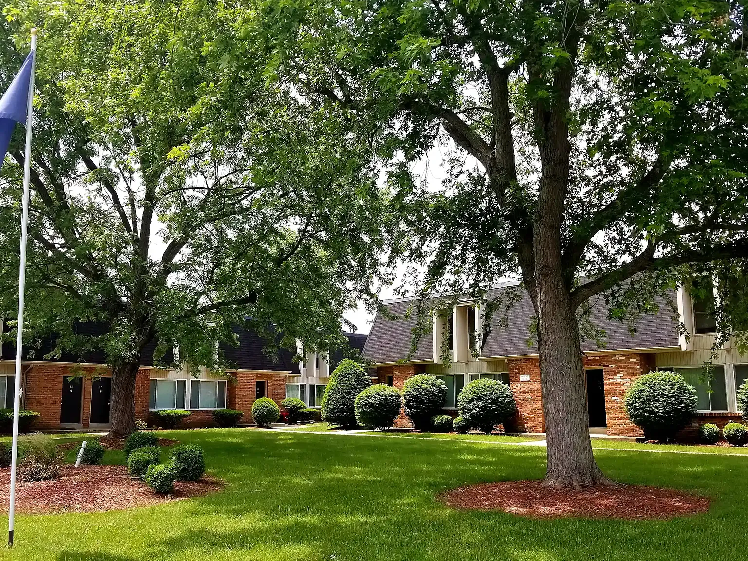 Townhouse Village Apartments — Photo 1