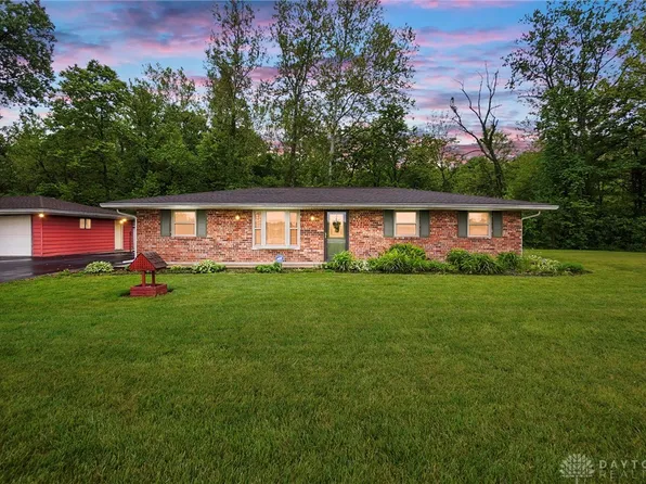 8590 Euphemia Castine Rd, Lewisburg, OH 45338