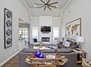 5401 S Braebourne Rd, Rogers, AR 72758