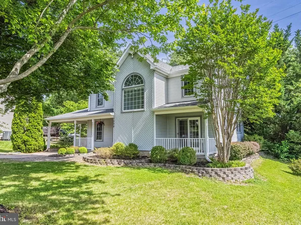 1328 Mistyvale St, Herndon, VA 20170