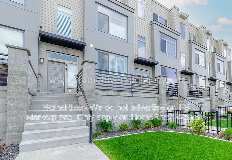 2365 W Summit Pkwy — Photo 1