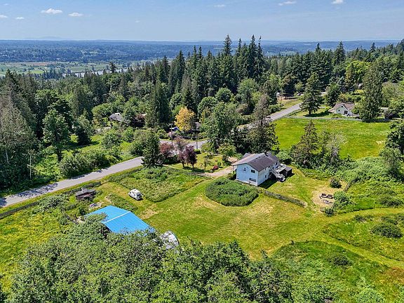 4th image of 10022 Rolley Cres