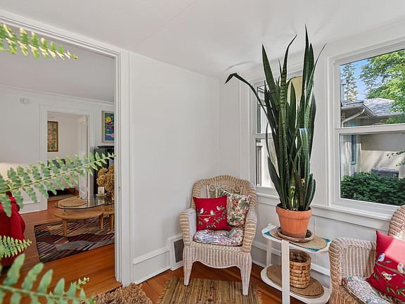 3rd image of 3704 38th Ave S