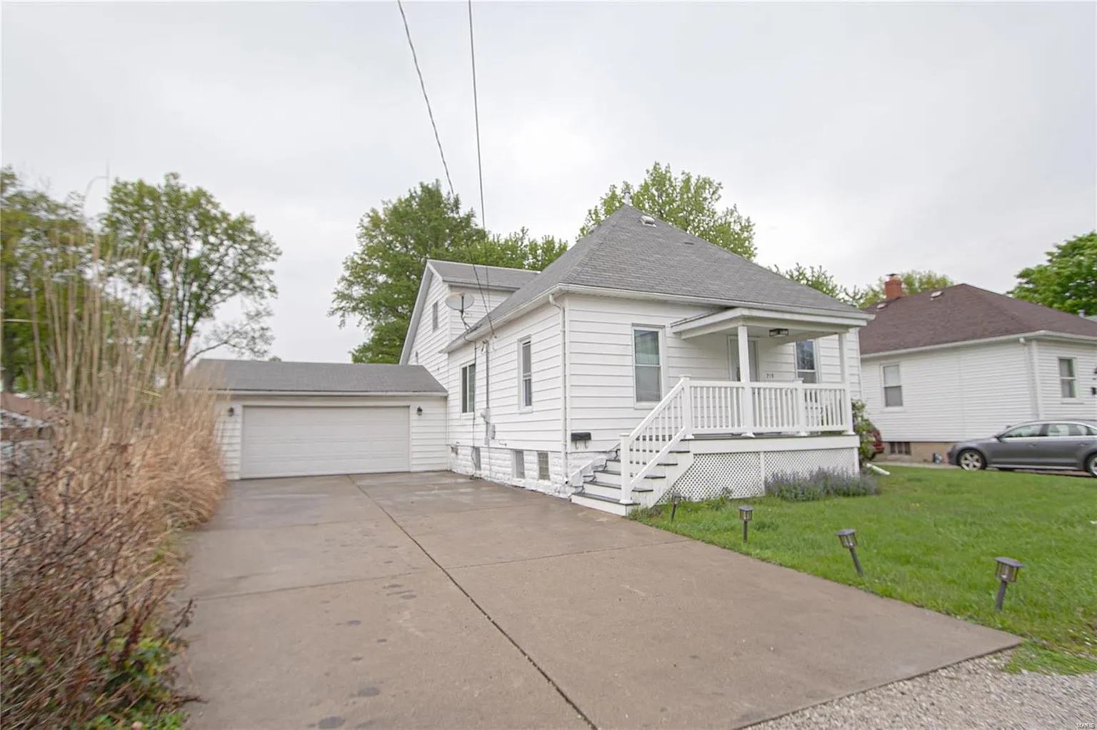 213 W Prairie St photo 1