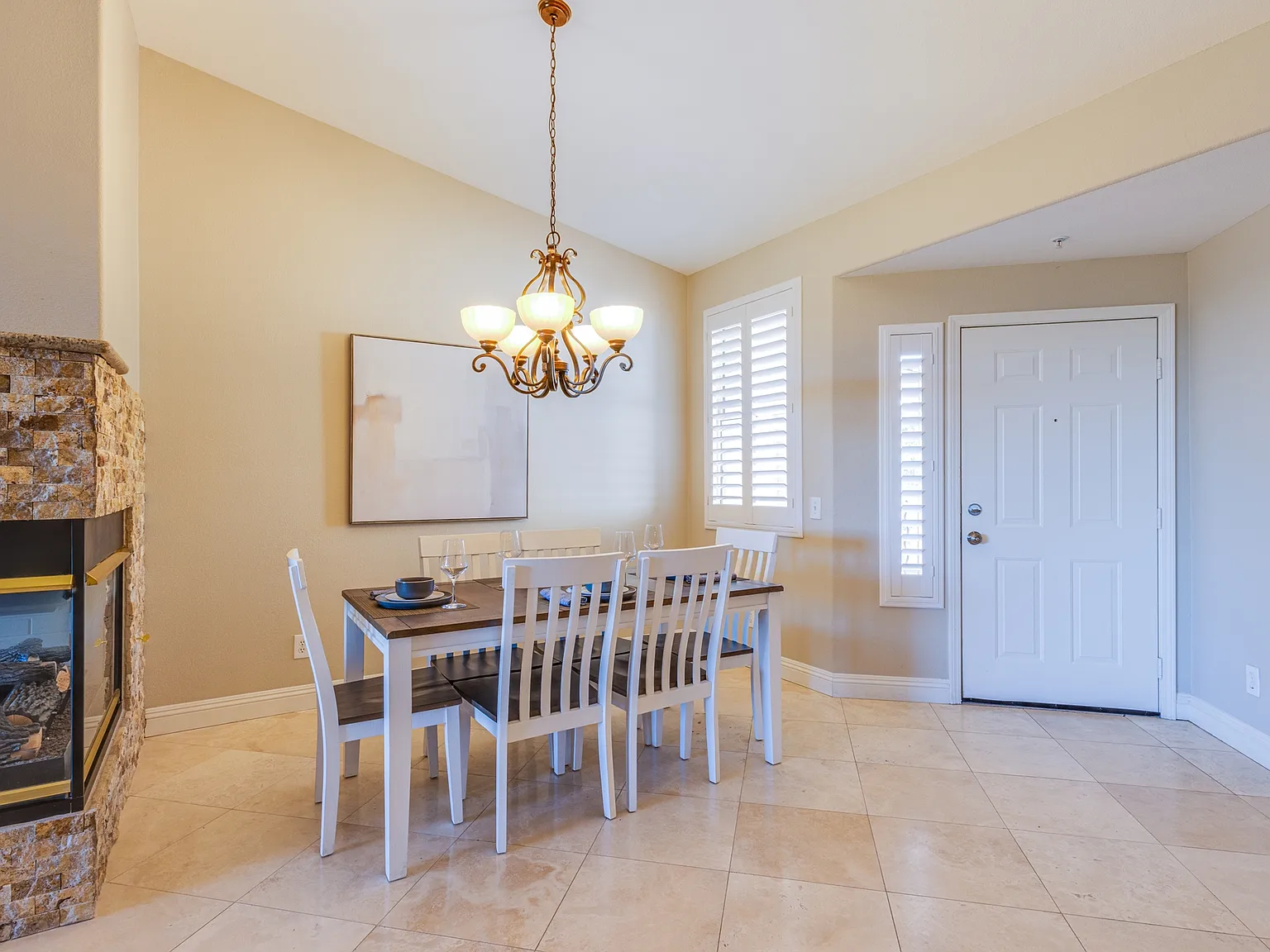 Duckhorn Ct, Las Vegas — Photo 3