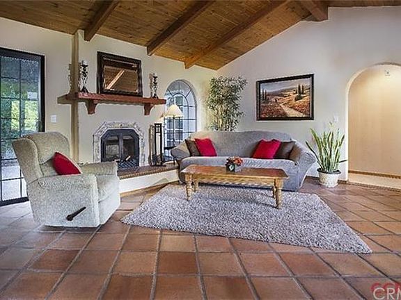 2nd image of 9090 La Canada Ln