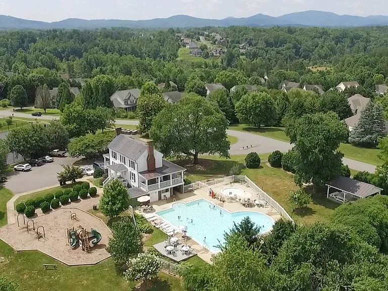 4990 Lake Tree Ln — Photo 25
