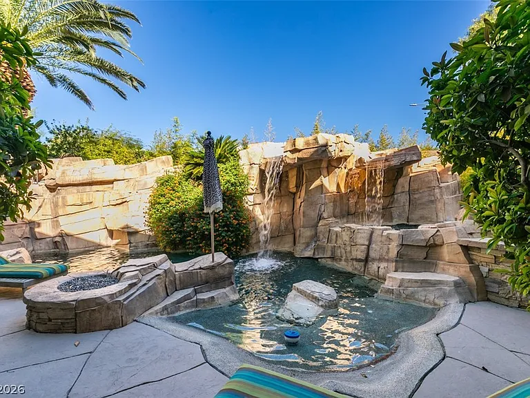 549 Regents Gate Dr — Photo 55