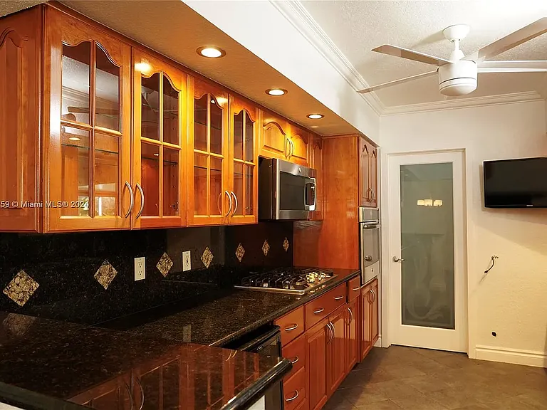 4205 McKinley St — Photo 12