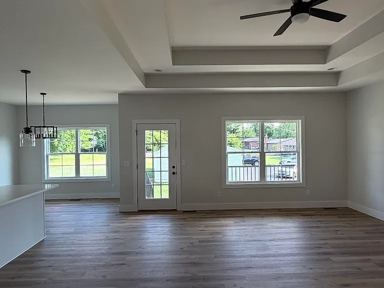 837 Temple Way — Photo 9