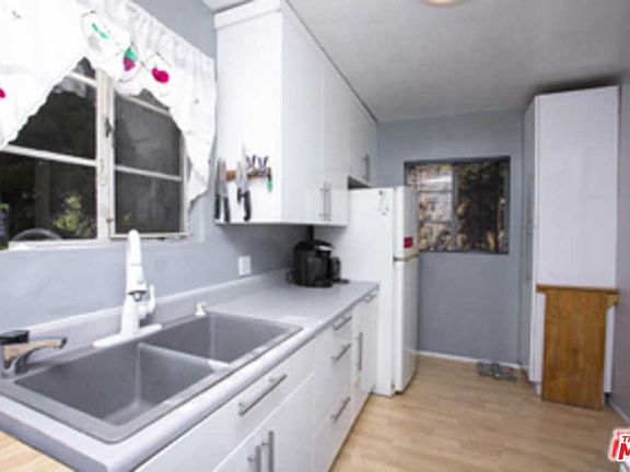 5th image of 1728 Laurel Canyon Blvd APT D