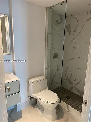 9521 E Bay Harbor Dr — Photo 16