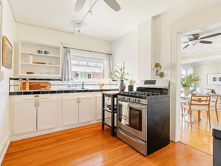 2083 NW Johnson St #61 — Photo 15