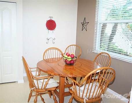 breakfast Nook 2611