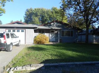 323 S Buchanan Ave, Eagle Point, OR 97524