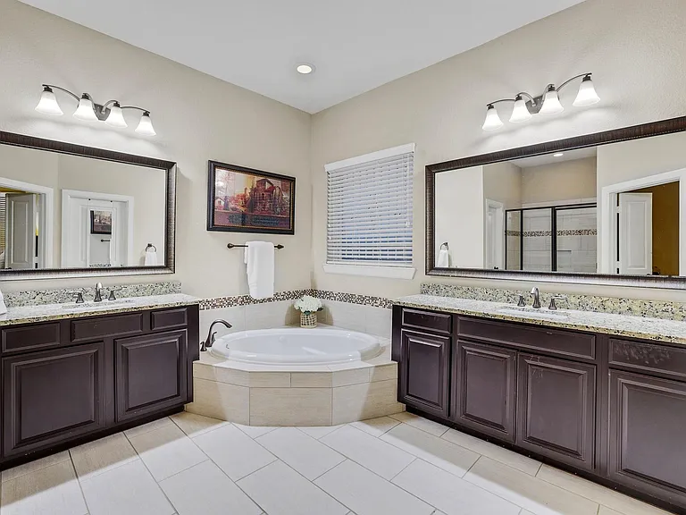 10423 Hatcher Dr — Photo 23
