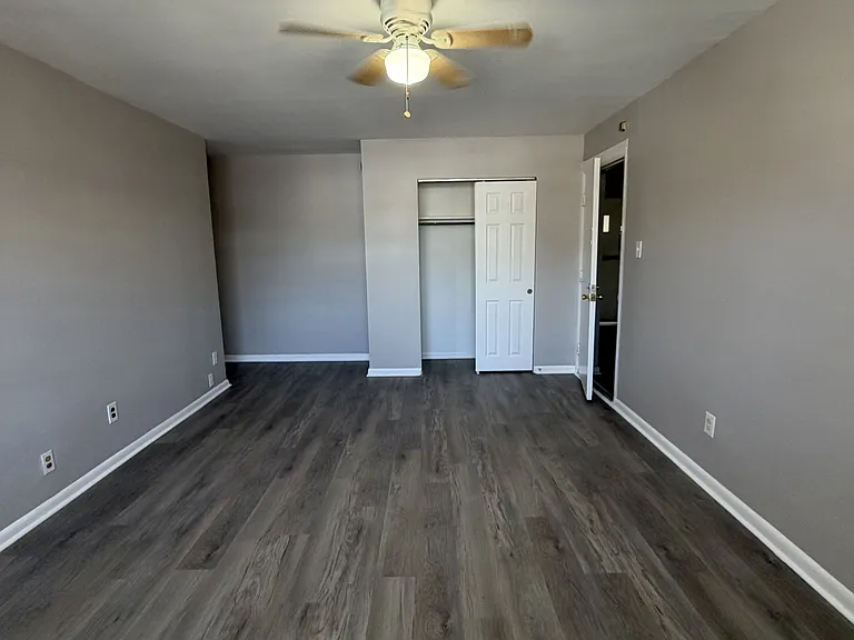 105 Lincoln St — Photo 4
