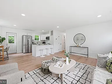 4012 Byers St — Photo 4