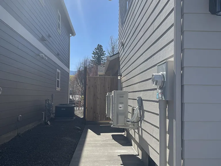 401 Creekside Way #B — Photo 3