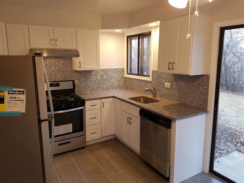 1st image of 8319 Oak Leaf Dr APT 402
