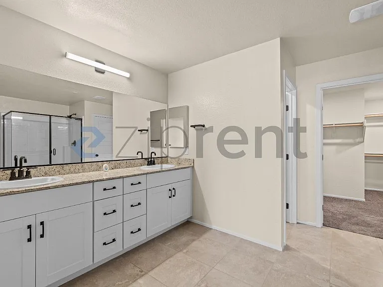 4519 Sapphire Moon Ave — Photo 15