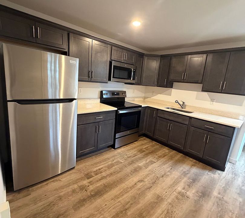 1st image of 305 S Main St #C