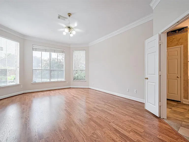 5547 Cranston Ct — Photo 17