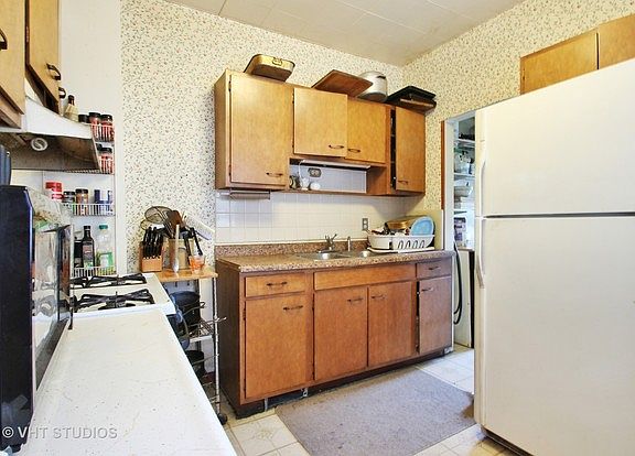 4th image of 4505 N Knox Ave